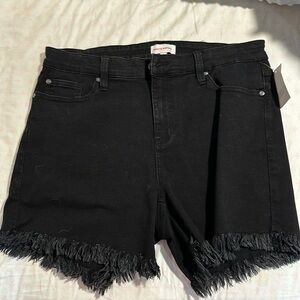 Distressed stretchy Jean shorts